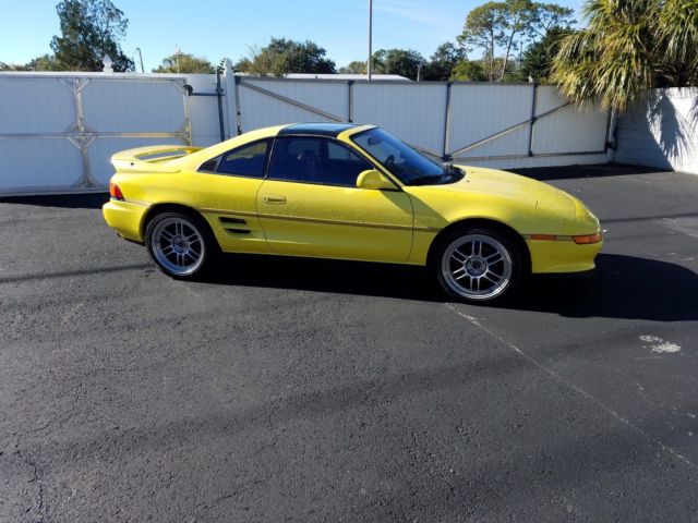 1993 Yellow Toyota MR2