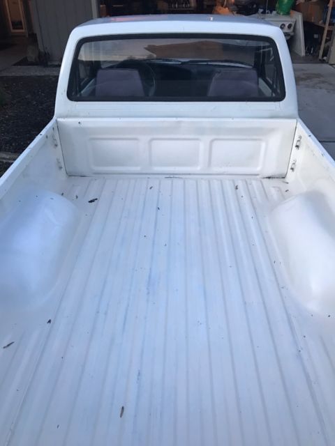 1993 White Toyota Pickup Standard Cab Pickup