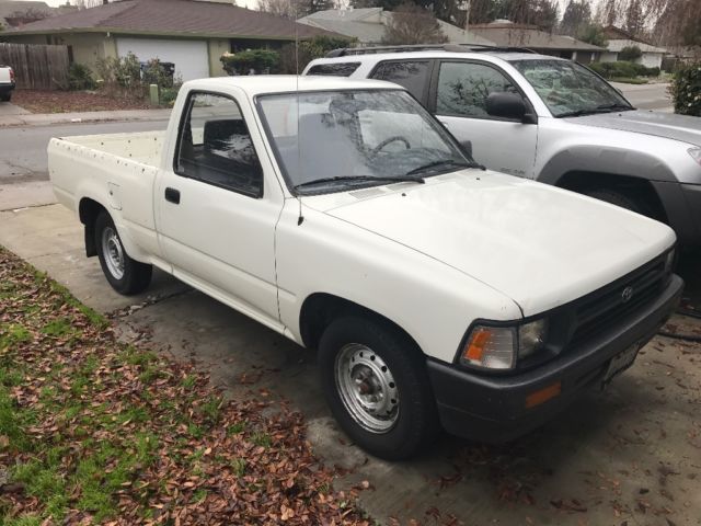 1993 White Toyota Pickup Standard Cab Pickup