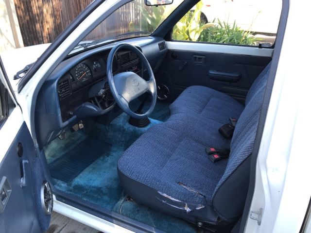 1993 White Toyota Pickup Standard Cab Pickup