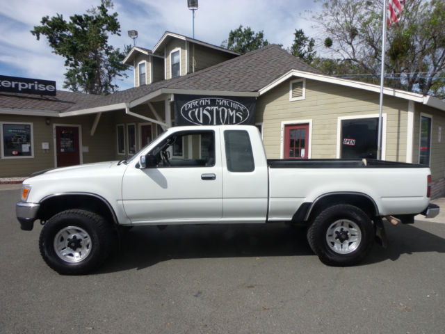 1993 WHITE Toyota SR5 PICK UP Extended Cab Pickup