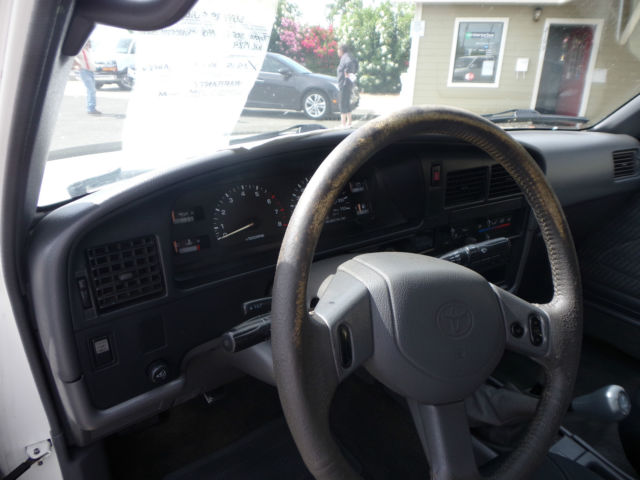 1993 WHITE Toyota SR5 PICK UP Extended Cab Pickup