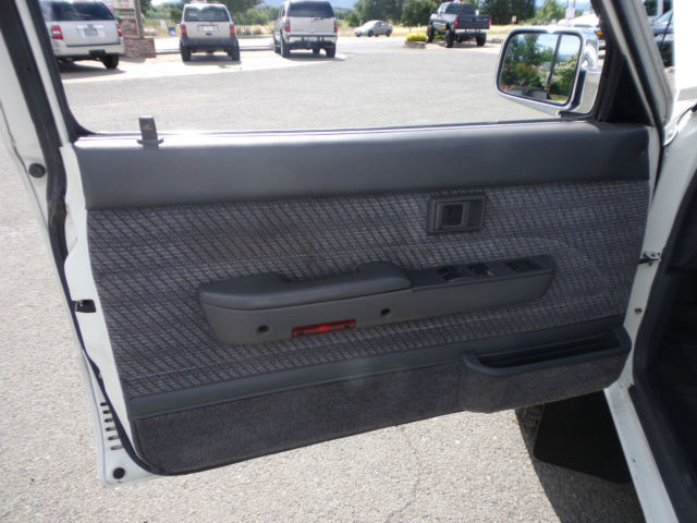 1993 WHITE Toyota SR5 PICK UP Extended Cab Pickup
