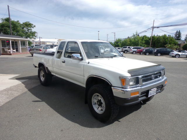 1993 WHITE Toyota SR5 PICK UP Extended Cab Pickup