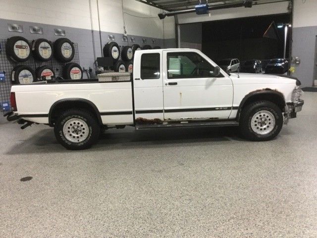 1993 Red Chevrolet S-10 Pickup Truck