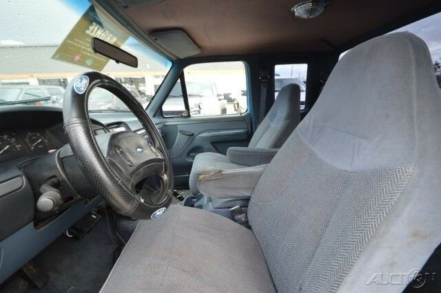 1993 Green Ford F-250 Pickup Truck