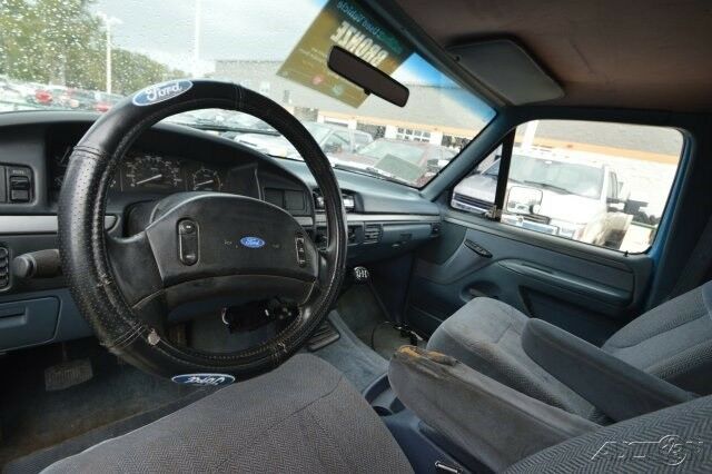 1993 Green Ford F-250 Pickup Truck