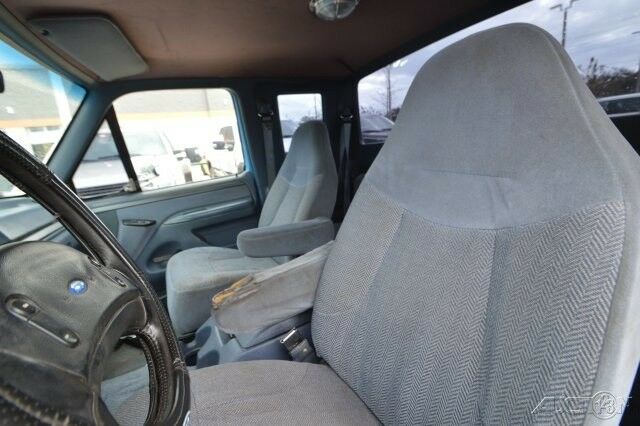 1993 Green Ford F-250 Pickup Truck