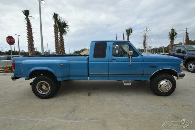 1993 Green Ford F-250 Pickup Truck