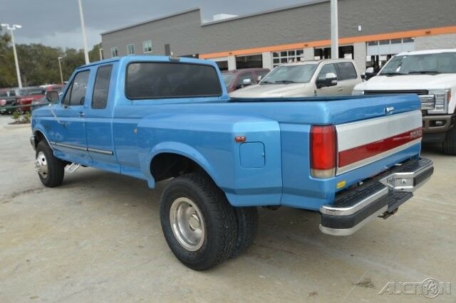 1993 Green Ford F-250 Pickup Truck