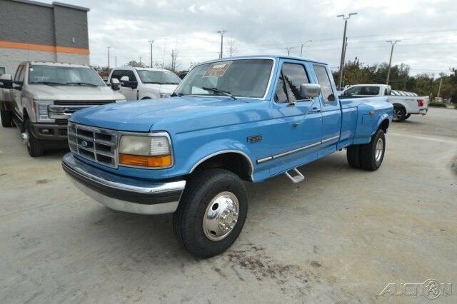 1993 Green Ford F-250 Pickup Truck