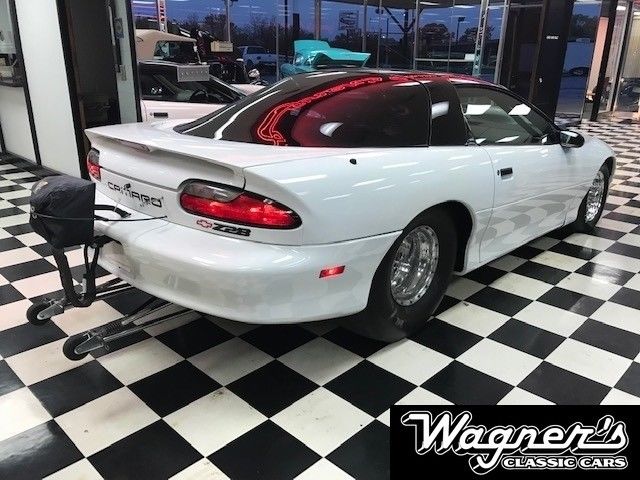 1993 White Chevrolet Camaro