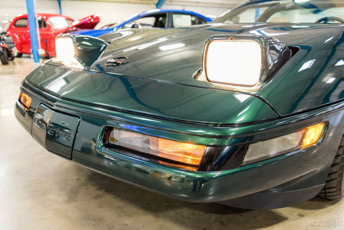 1994 Green Chevrolet Corvette Coupe