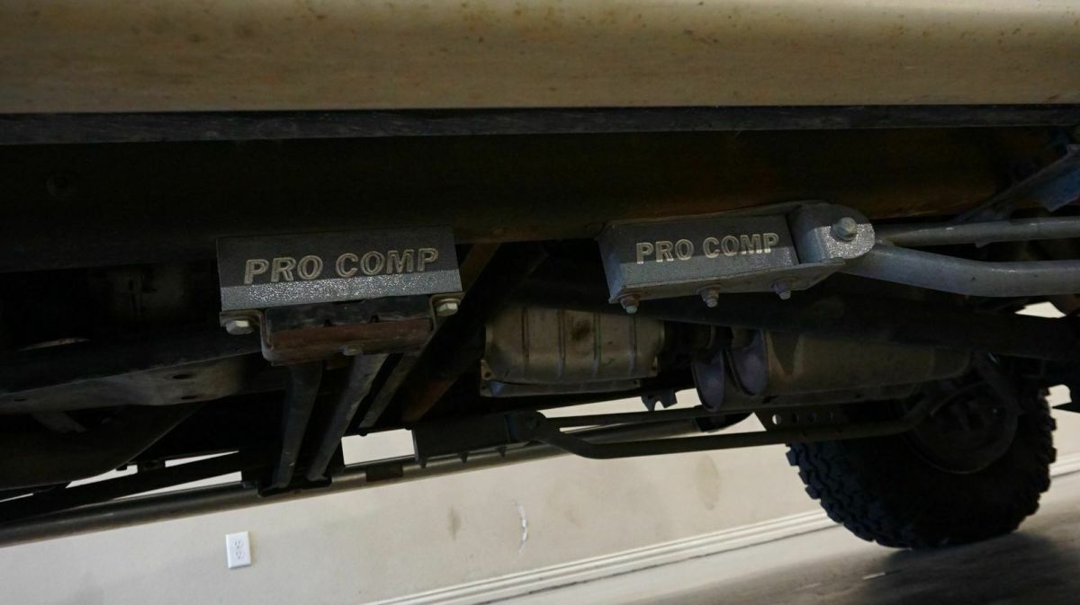 1994 Black GMC Suburban SUV