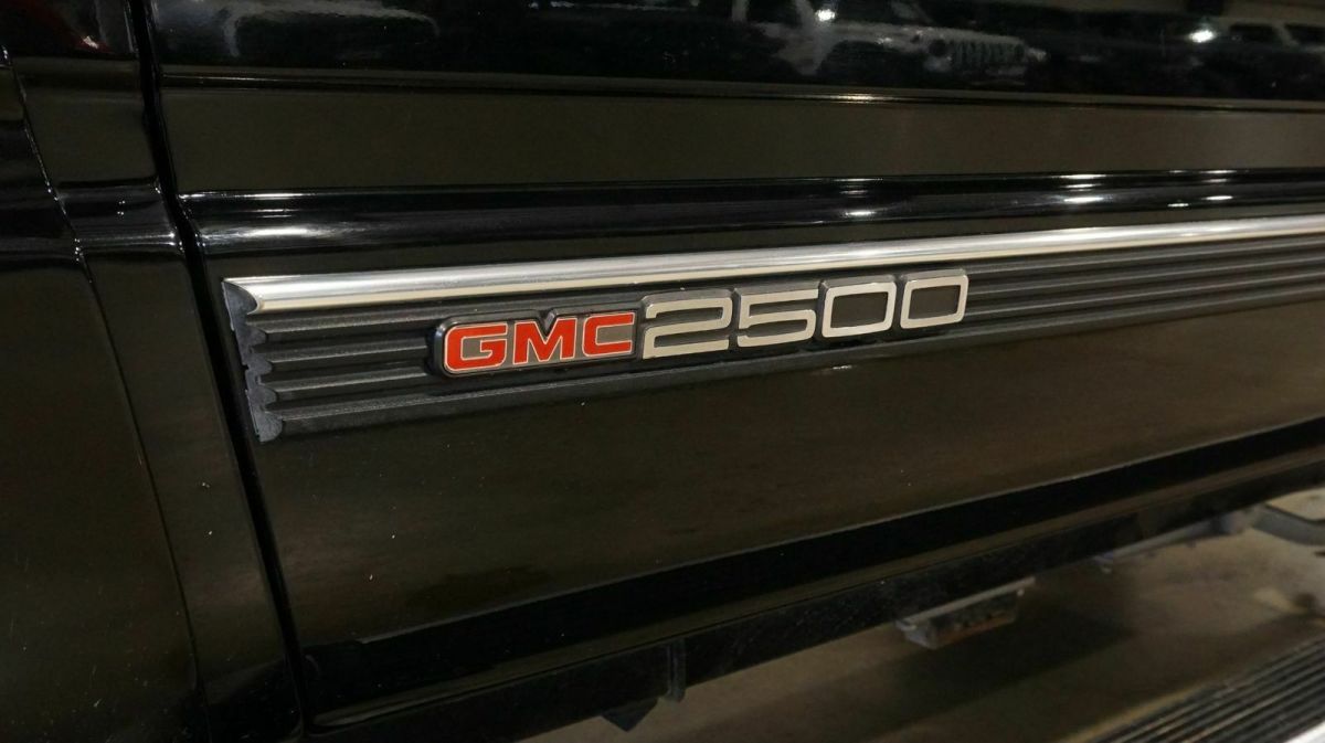 1994 Black GMC Suburban SUV