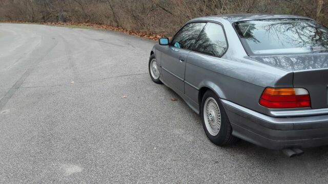 1994 Gray BMW 3-Series Coupe