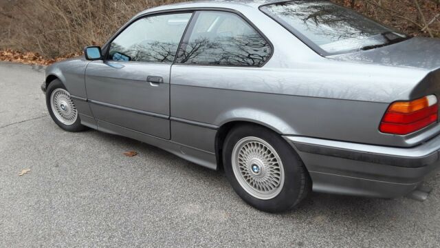 1994 Gray BMW 3-Series Coupe