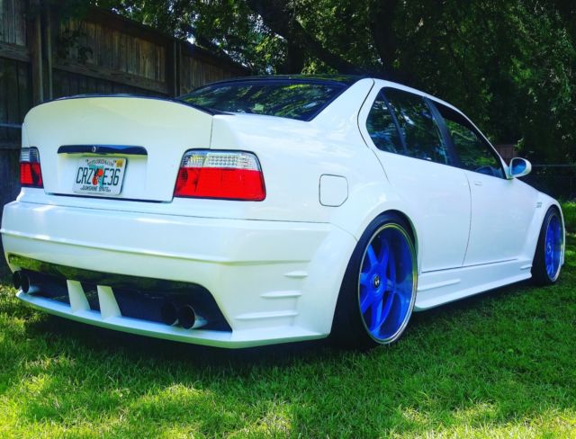 1994 White BMW 3-Series Sedan
