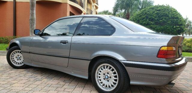 1994 Gray BMW 325 Coupe
