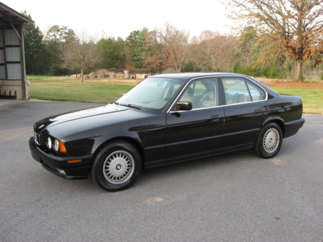1994 Black BMW 5-Series Sedan