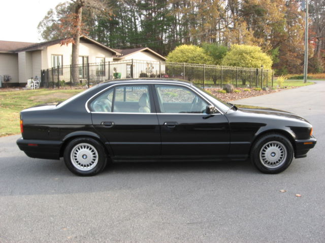 1994 Black BMW 5-Series Sedan