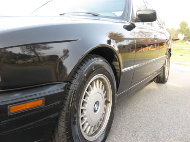 1994 Black BMW 5-Series Sedan