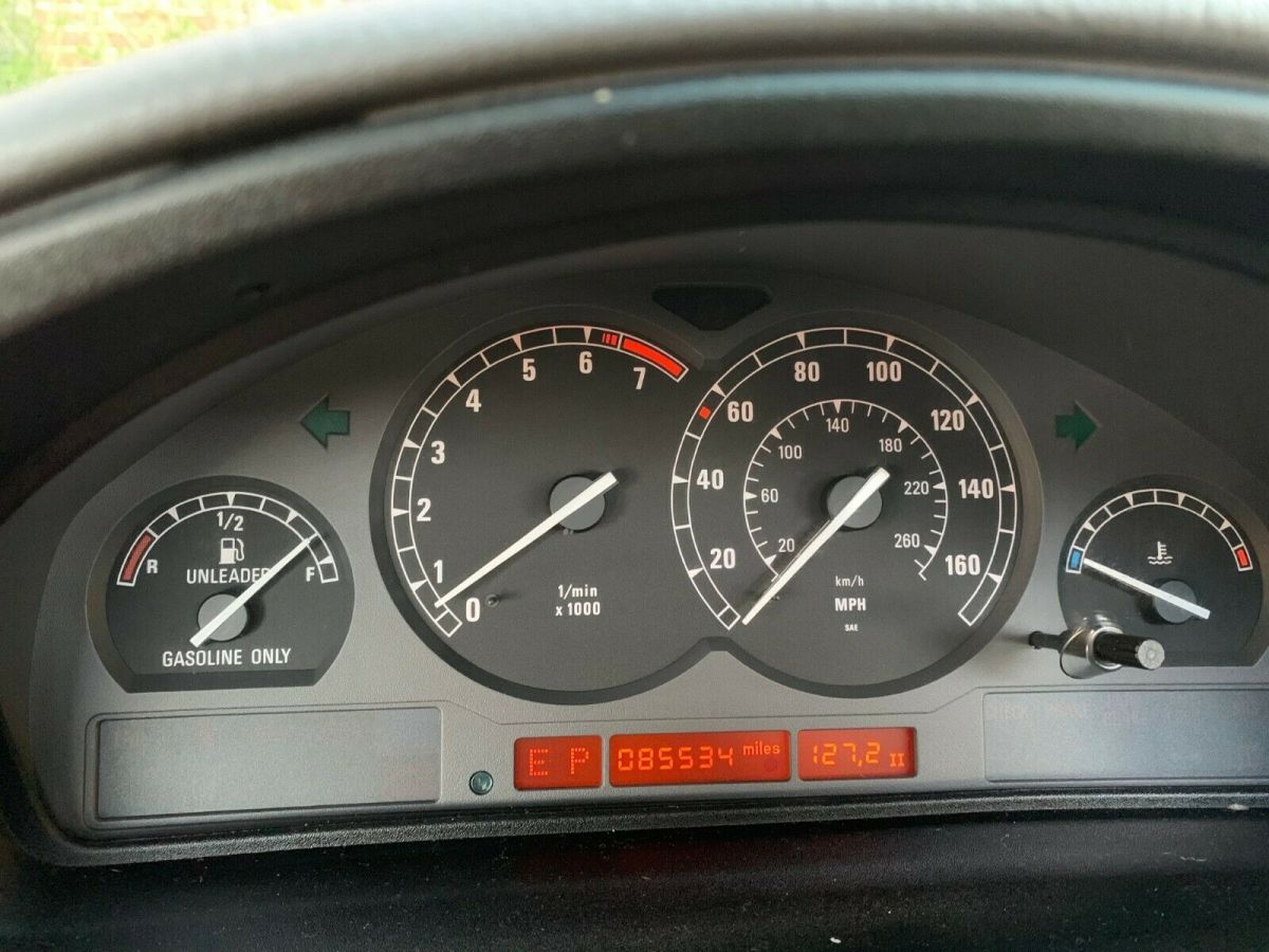 1994 Silver BMW 8-Series Coupe