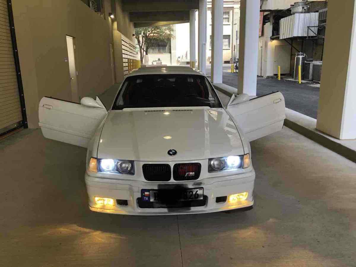 1994 White BMW E36 Coupe