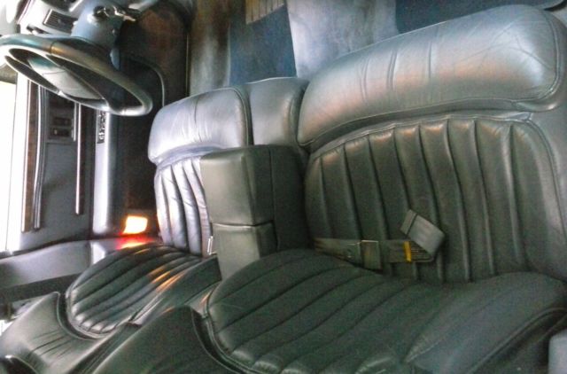 1994 White Buick Roadmaster 4 door