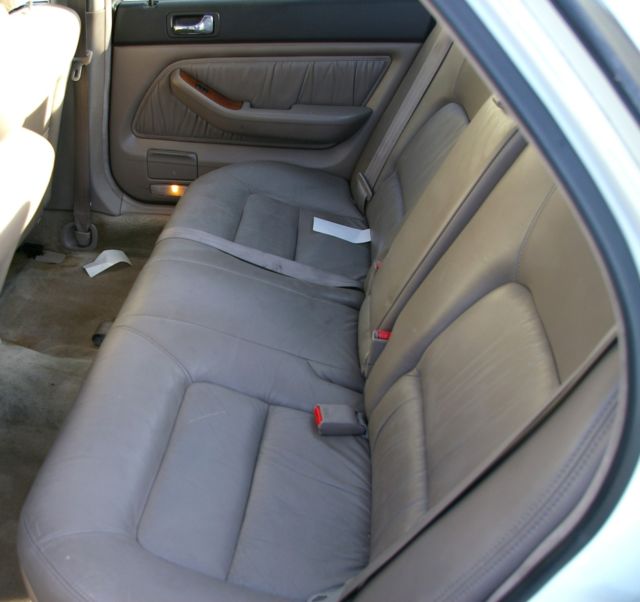 1994 White Acura Legend Sedan