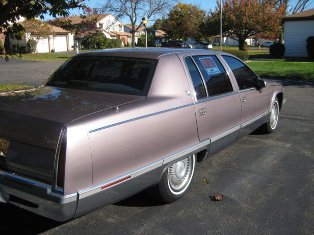 1994 Brown Cadillac Fleetwood 4dr sedan