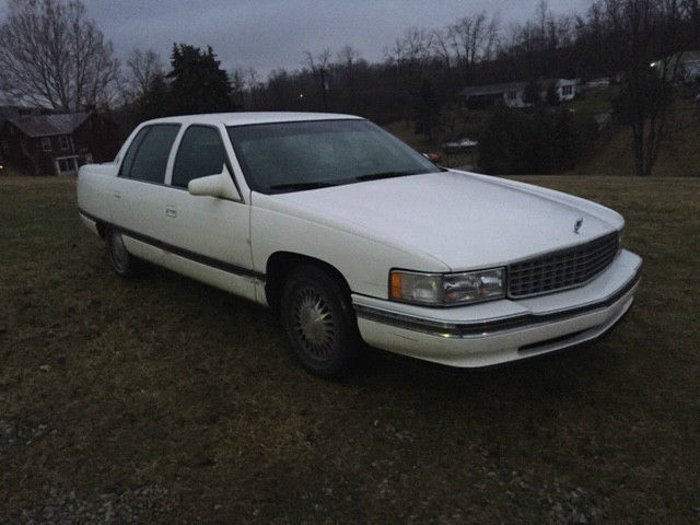 1994 White Cadillac DeVille Sedan