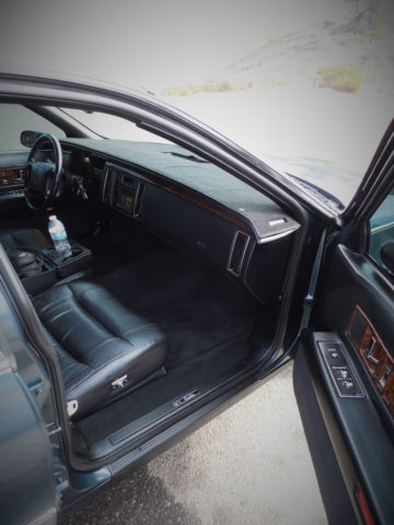 1994 Green/Gray Cadillac Fleetwood Sedan