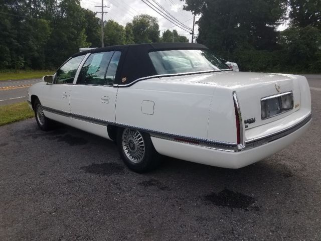 1994 White Cadillac DeVille Sedan