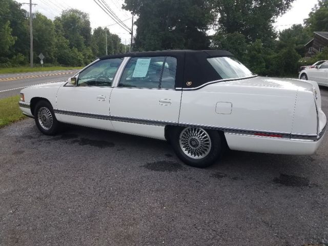 1994 White Cadillac DeVille Sedan