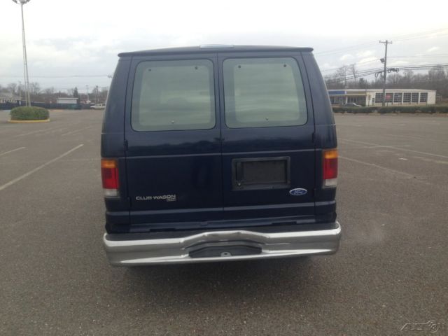 1994 Blue Ford E-Series Van Wagon