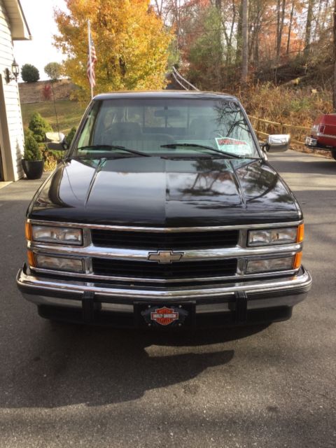 1994 Black Chevrolet C/K Pickup 1500 Standard Cab Pickup