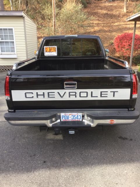 1994 Black Chevrolet C/K Pickup 1500 Standard Cab Pickup