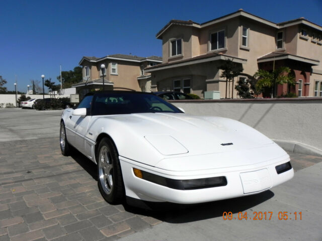 1994 White Chevrolet Corvette Convertible