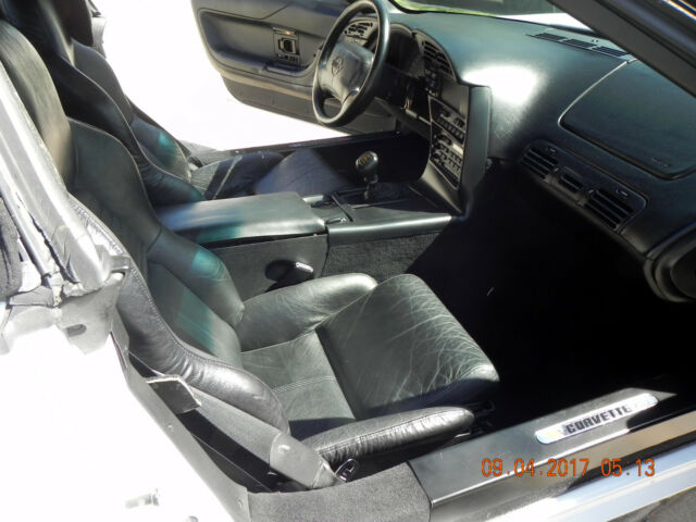 1994 White Chevrolet Corvette Convertible