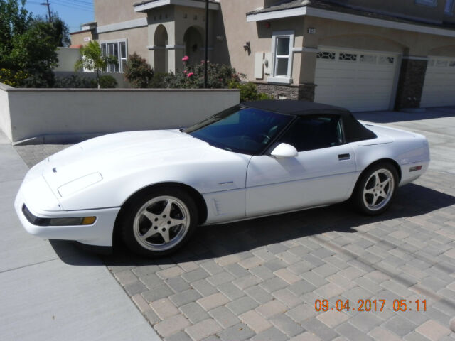 1994 White Chevrolet Corvette Convertible