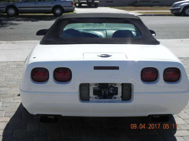 1994 White Chevrolet Corvette Convertible