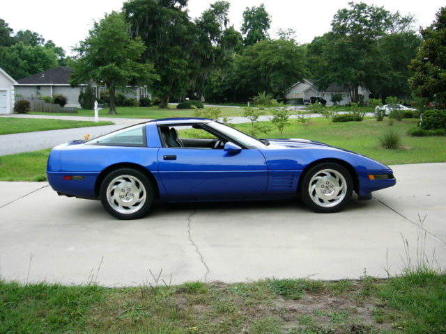 1994 Blue Chevrolet Corvette Hatchback