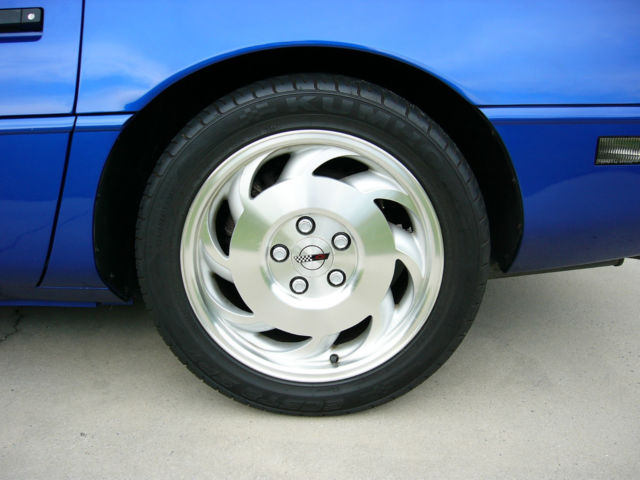 1994 Blue Chevrolet Corvette Hatchback