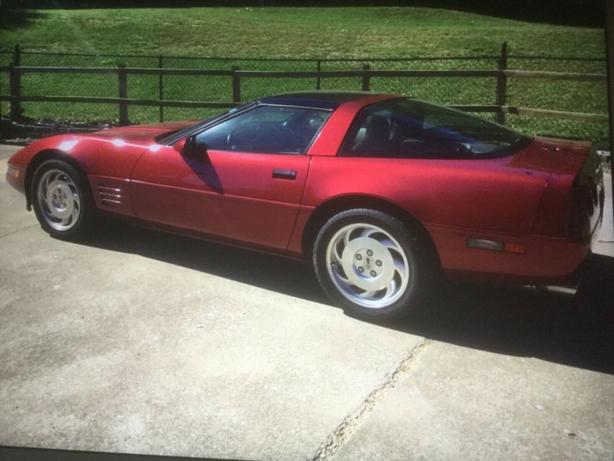 1994 Red Chevrolet Corvette Hatchback