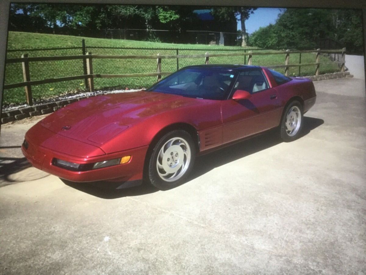 1994 Red Chevrolet Corvette Hatchback