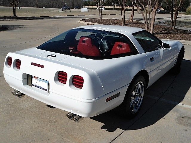 1994 Arctic White Chevrolet Corvette Coupe