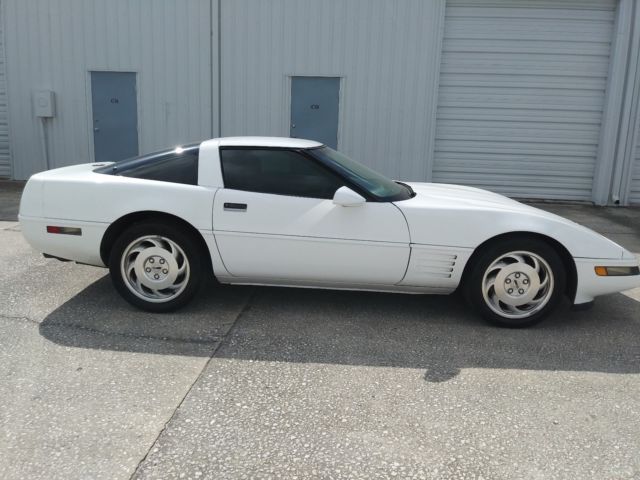 1994 White Chevrolet Corvette