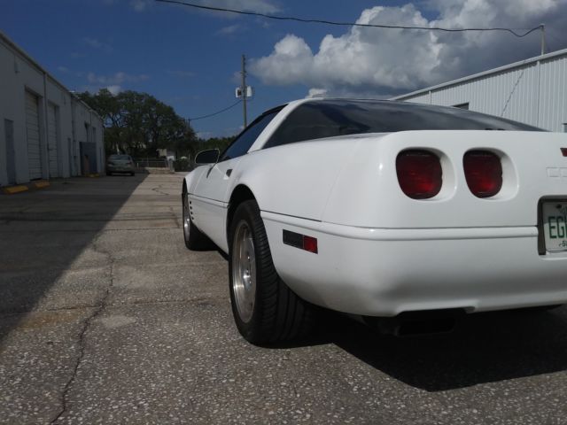1994 White Chevrolet Corvette