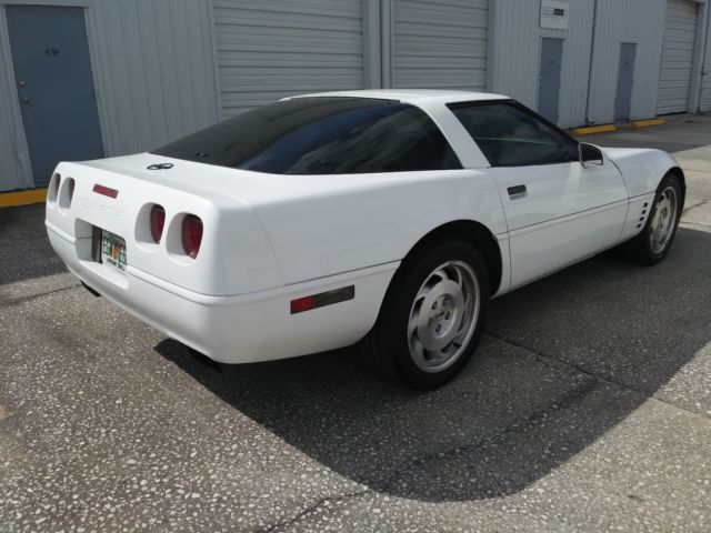 1994 White Chevrolet Corvette